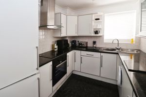 Osbornes Court- click for photo gallery